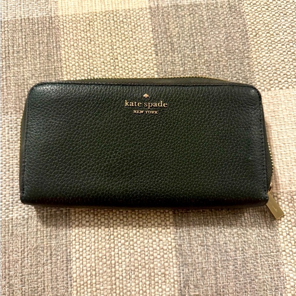 kate spade Handbags - Kate Spade hunter green Wallet